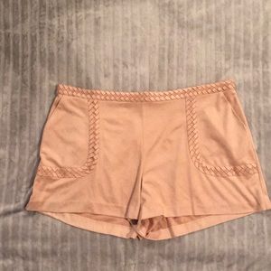Gianni Bini light pink faux Swede shorts-L-NWT